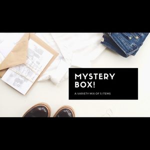 Mystery Box! 🕵🏾‍♀️📦 5 Items for $15